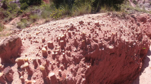 Roche dans Cirque rouge