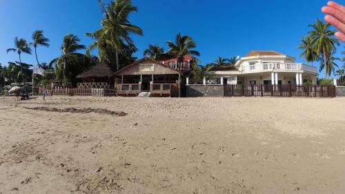 Hôtels bord de mer, Ambatoloaka
