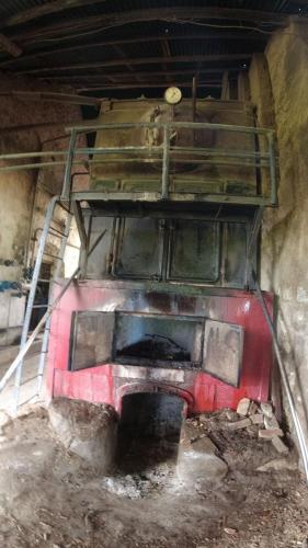 Machine pour fabrication de huile essentielle